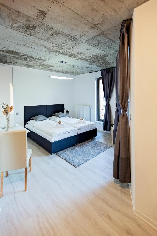 Exclusive Penzion Viva Residence Mladá Boleslav Buitenkant foto