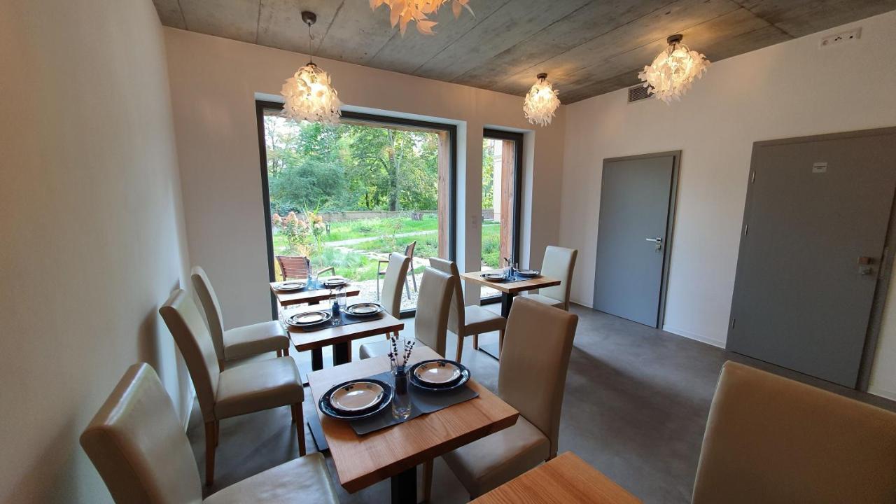 Exclusive Penzion Viva Residence Mladá Boleslav Buitenkant foto